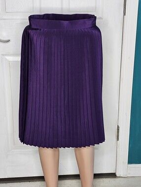American Apparel Pleated Midi Skirt in Eggplant Purple NWOT